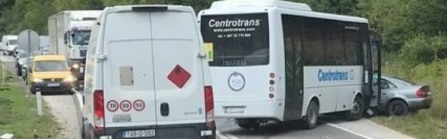 Stravična nesreća u Ilijašu: Poginuli muškarac i žena