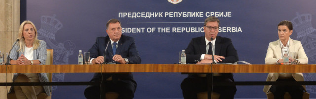 VUČIĆ: Srbija se neće mešati u izbore u Crnoj Gori