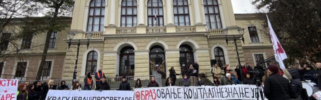 Studenti i građani su se odazvali pozivu nastavnika na javni čas 20. 01. 2025.