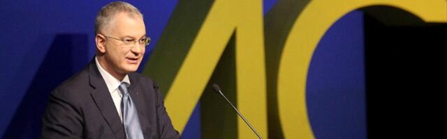 AMBASADOR ŠUTANOVAC IMA PREČA POSLA Rešio zadatak "za genijalce“ (FOTO)