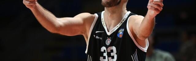 Kjučni detalj koji niko nije ni video: Skočio je k'o oparen na klupi, sudije su promenile odluku - i Partizan je krenuo da slama Virtus!