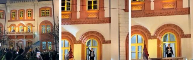 Đokić sa terase huškao blokadere! Rektor čitao govor i napadao policiju - tragediju gurnuo u drugi plan (VIDEO)