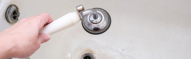 Uz ovaj jednostavan način nestaće svaka mrlja u kadi: Za 5 minuta blistaće kao nova