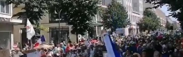 Protesti zbog kovid propusnica, na ulicama 175.000 ljudi (VIDEO)