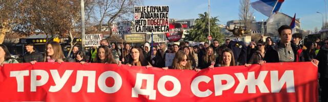 BLOG Blokada Autokomande: Studenti i paori krenuli iz Zemuna, traktori na čelu kolone (FOTO)