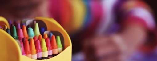 Zrenjanin: Srušio se deo plafona u školi, lakše povređena učenica