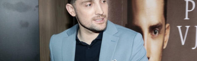 DOM MIRZE SELIMOVIĆA ZAVIJEN U CRNO: Nakon gubitka MAJKE, pevaču srce SLOMLJENO zbog još jednog smrtog slučaja u porodici