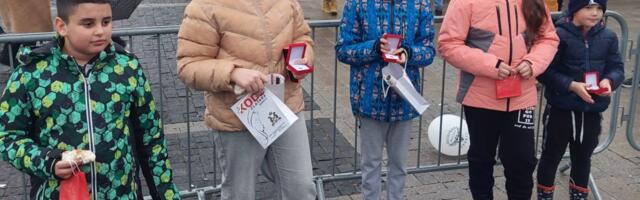 Dvanaestogodišnja Mia Stanković izvukla zlatnik iz božićne česnice u Leskovcu