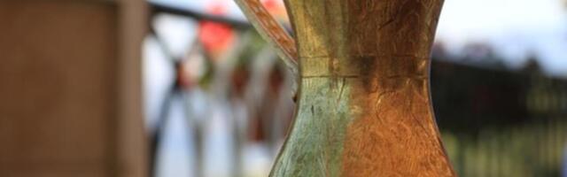 Evo zašto se u restoranima uvek služi čaša vode uz kafu! Svi misle da je za piće, a prava namena je zapravo ova