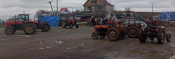 TOTALNA BLOKADA i u Gornjoj Sabanti, traktori i dalje na putu u Cerovcu i Barama