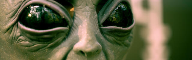 “Živi Nostradamus” tvrdi: “Vanzemaljci su odavno ovde, ima ih u svakoj sobi”