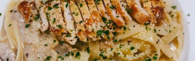 Viralna alfredo piletina sa krompirom: Recept koji je osvojio mreže (VIDEO)