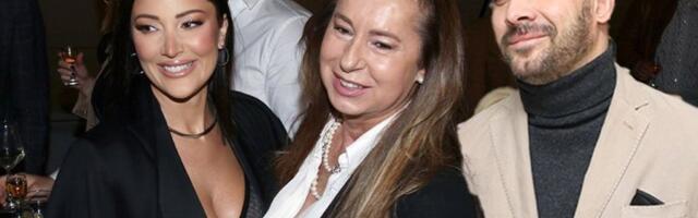 PRIJINA SVEKRVA PRIVILA NASLEDNICU NA GRUDI! Ovaj prizor iz porodičnog doma je sve što vam je potrebno danas! (FOTO)