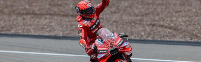 Haos u Herezu: Markez pao sa motocikla, ali na kraju odneo pobedu u sprintu