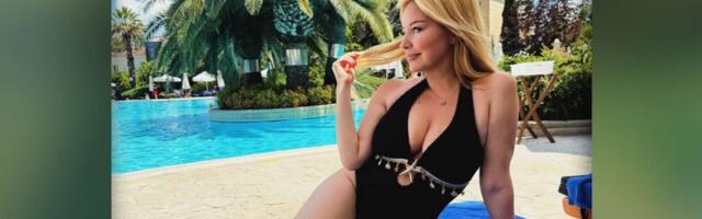 Pevačica se skinula u bikini, pa pokazala rasne obline: Važila za smernu damu, a nakon razvoda procvetala