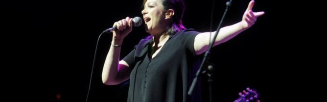 Rokenrol bal pod maskama uz Negative u Kombank dvorani