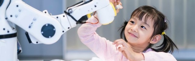 Roboti pomažu deci sa autizmom da razviju socijalne veštine: Lepe vesti iz sveta