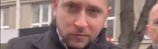 Službenik ispitivao đake Pete gimnazije - ODBIO DA SE LEGITIMIŠE (VIDEO)