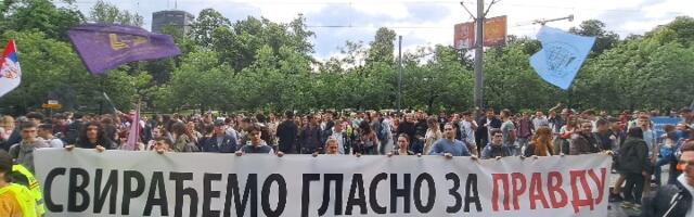 Detalji velikog protesta srednjoškolaca 1. septembra