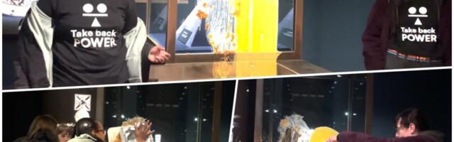 VANDALI UNAKAZILI VITRINU SA DRAGULJEM NEPROCENJIVE VREDNOSTI: Zatvorena Londonska kula: Prosuli kašu na staklo, pa uzviknuli "DEMOKRATIJA SE RASPALA"! (VIDEO)