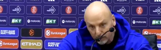 J**o te trojka - Obradović nije znao da je konferencija počela: Trener Zvezde sočno psovao