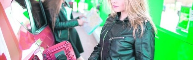 GORIVA IMA, CENE PADAJU: Evo koliko košta dizel, a koliko benzin