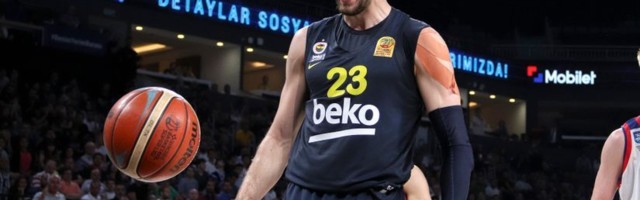Fener i Kokoškov nastavili da gaze evroligaše: Gudurićev rafal trojki, nezaustavljivi De Kolo i deveta pobeda u nizu