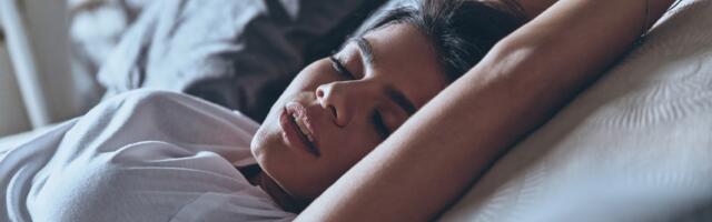 Uz ove poze oralni seks će vas dovesti do ludila