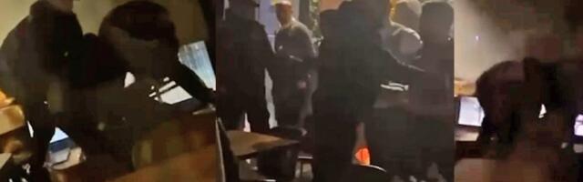 (VIDEO) HAOS U PAZARU! Pijani gost potukao se sa vlasnikom lokala, a potom i sa policajcima! Ovo je epilog!