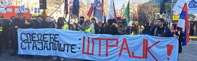 Studenti BLOKIRALI depo GSP na Novom Beogradu (FOTO, VIDEO)