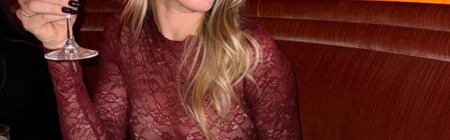 Manji kupaci niste videli: Lepotica se razgolitila i pomutila razum muškarcima (FOTO)