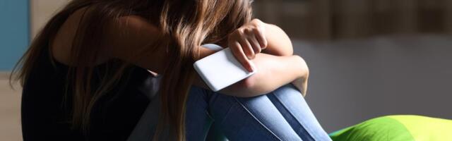 Za mesec i po dana čak 4.000 poziva SOS liniji za prevenciju samoubistava! Oko 800 ljudi godišnje oduzme sebi život, a ovo su rizične grupe