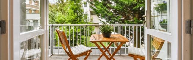 Ovaj običan kuhinjski sastojak učiniće da vaš vrtni i balkonski nameštaj ponovo izgleda kao nov