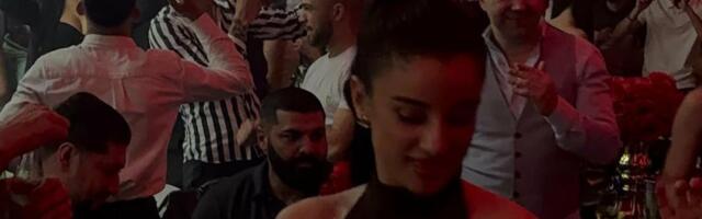 Marina u haljini bez leđa u izlasku: Bivša verenica pevača plesala kao da je sama, pridružio joj se i voditelj