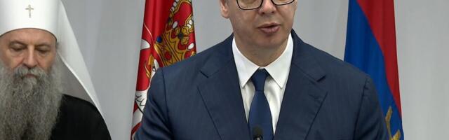 VERUJEM DA ĆE SVETI POJAS DONETI I ČUDESA KOJIMA SE NADAMO! Vučić na dočeku Čudesnog pojasa Presvete Bogorodice: U mirnu luku da uvedemo srpski brod