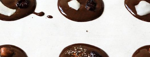 Da li jedete previše slatkiša? Ovo su 4 znaka da vas telo upozorava na ugljene hidrate