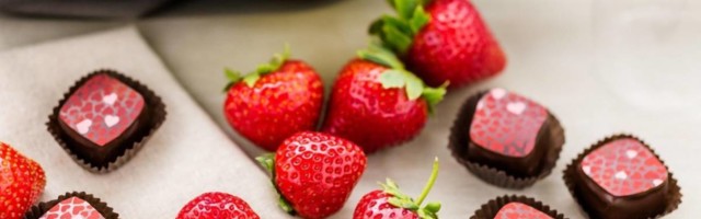Recept za najfinije domaće praline sa jagodama, poput onih iz najekskluzivnijih poslastičarnica
