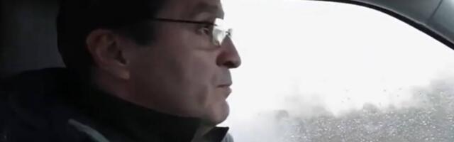 Jovan Memedović se rasplakao govoreći o napuštenim selima oko Jadra, i ljudi se sad svađaju oko toga da li su njegove suze iskrene