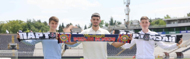 PARTIZAN NEGUJE SVOJU BUDUĆNOST: Ugovor i stipendije najtalentovanijima!