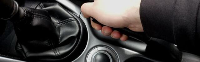 Evo šta treba uraditi ako vam se zaledi ručna kočnica