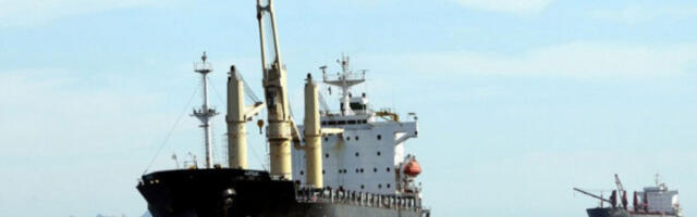 Иран ће наплаћивати пролазак кроз Ормуз у ријалима