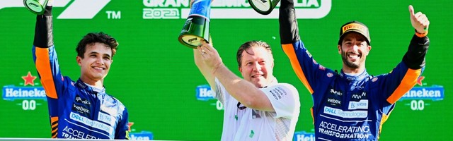 Danijel Rikijardo trijumfovao u Monci nakon novog sudara Ferstapena i Hamiltona