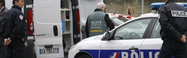 Tragedija kod čuvenog zamka u Francuskoj! Vozilom se zaleteo u restoran! Ima povređenih! /VIDEO/