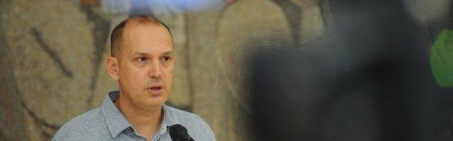 Zašto zovete hitnu pomoć, ako ne verujete u medicinu?