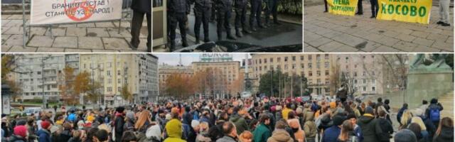 Protest zbog zakona kojima vlast sprema otimačinu (VIDEO)