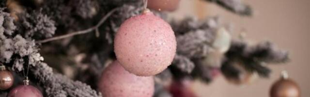 Lampice na jelkama mogu da izazovu haos u kući: Ove greške Srbi najčešće prave, električar upozorava