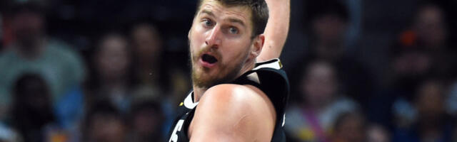 Nikola Jokić posramio igrače Filadelfije: Ovakva genijalnost se retko viđa (VIDEO)