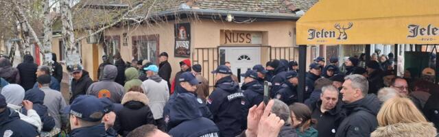 Do 18 časova u svim mestima glasalo više od polovine birača, u tri mesta više od 70 odsto