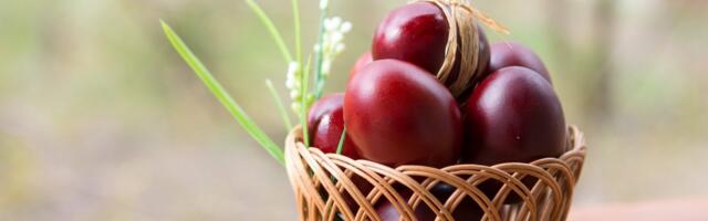 Ruskinje lako dobijaju boju uskršnjih jaja kao rubin: Jedan trik menja sve