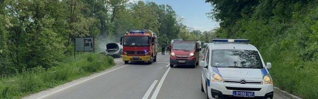 Horor kod Čačka: Izgoreo vozač automobila koji se zapalio tokom vožnje (FOTO)